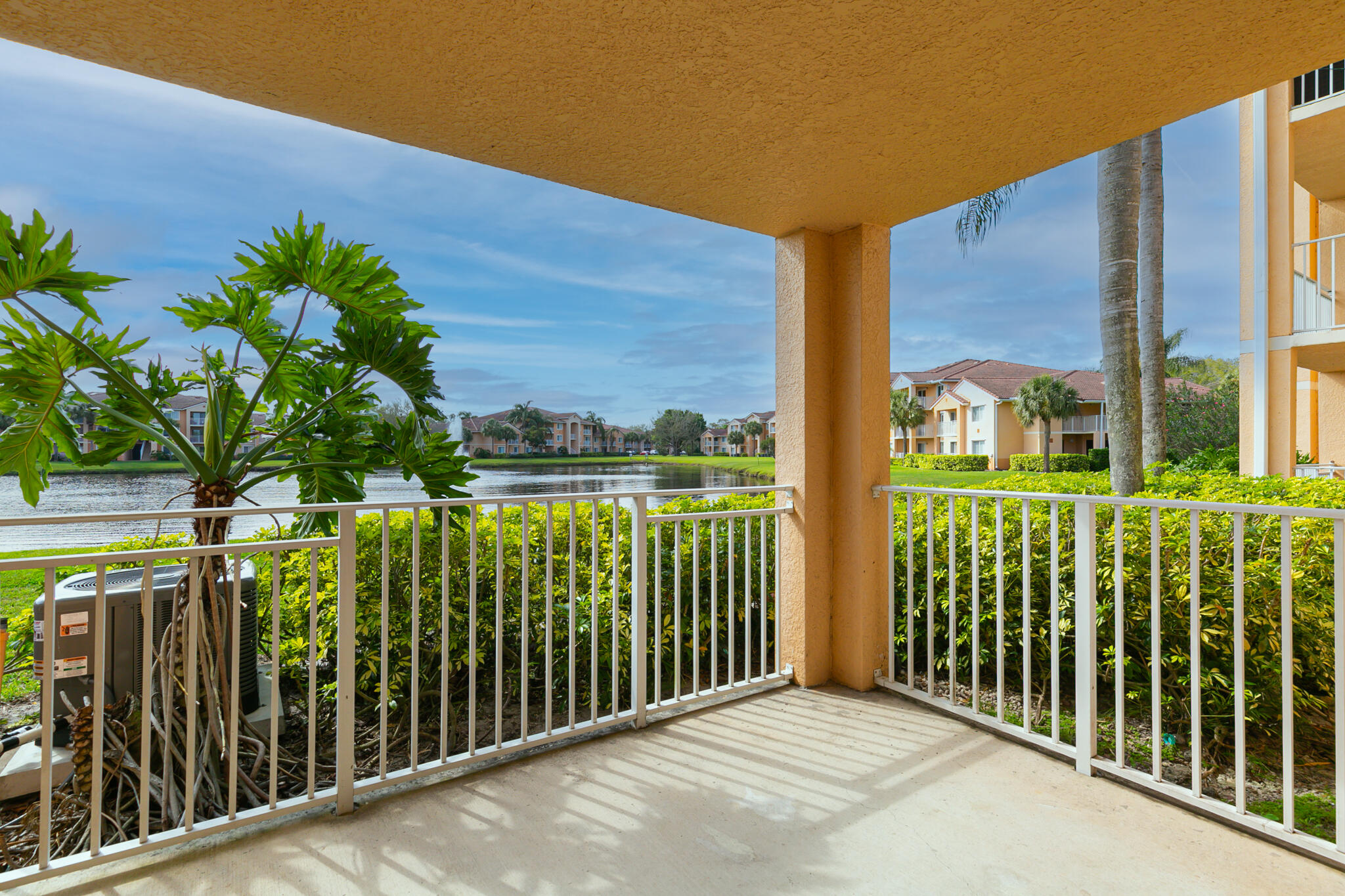 281 SW Palm Drive 102