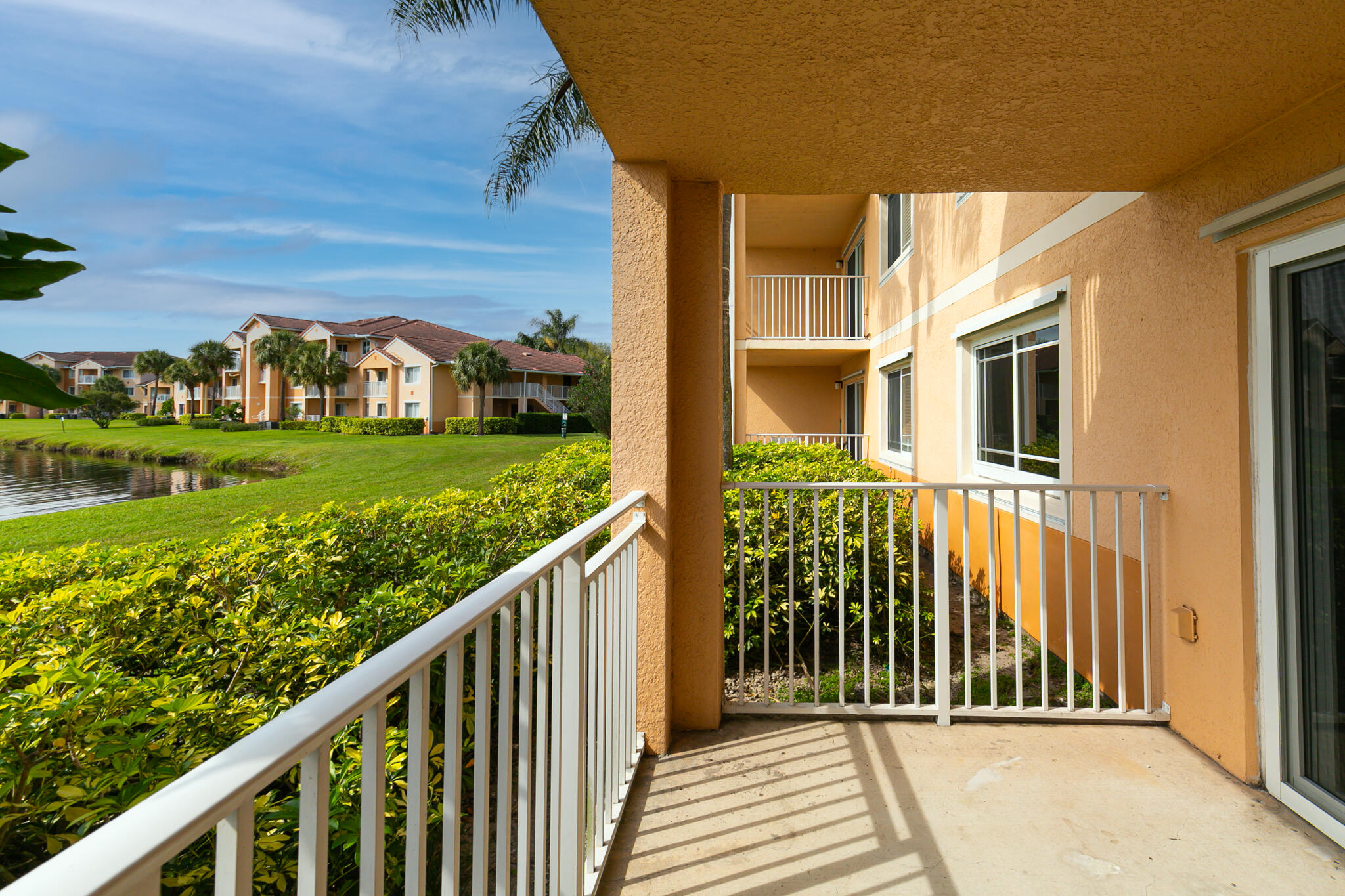 281 SW Palm Drive 102