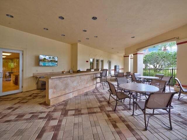 9156 Pumpkin Ridge