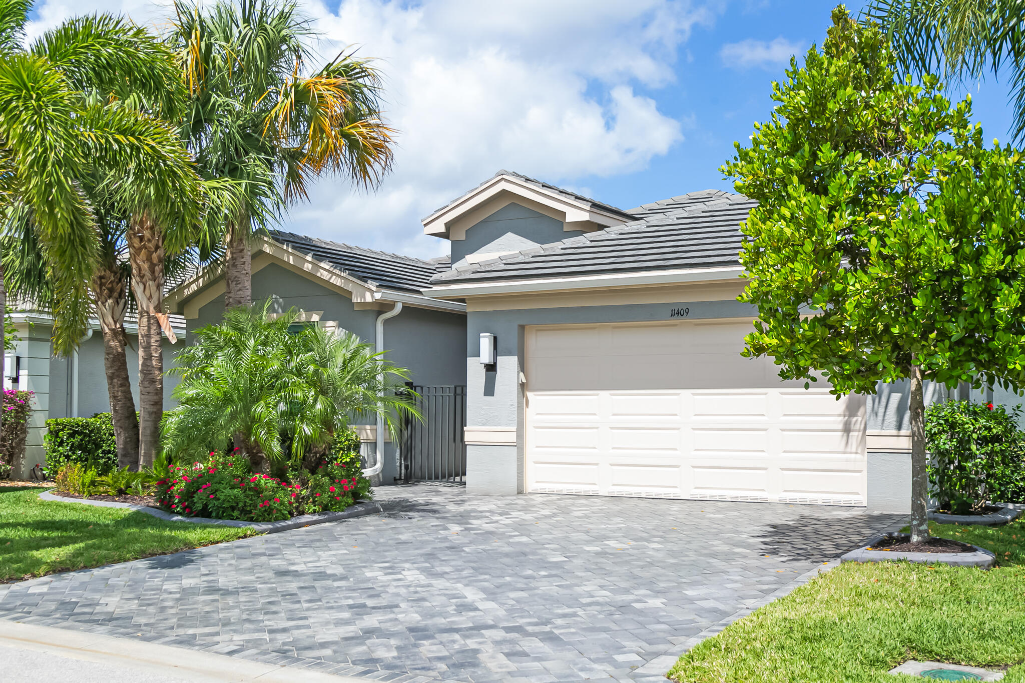 11409 SW Half Moon Lake Lane