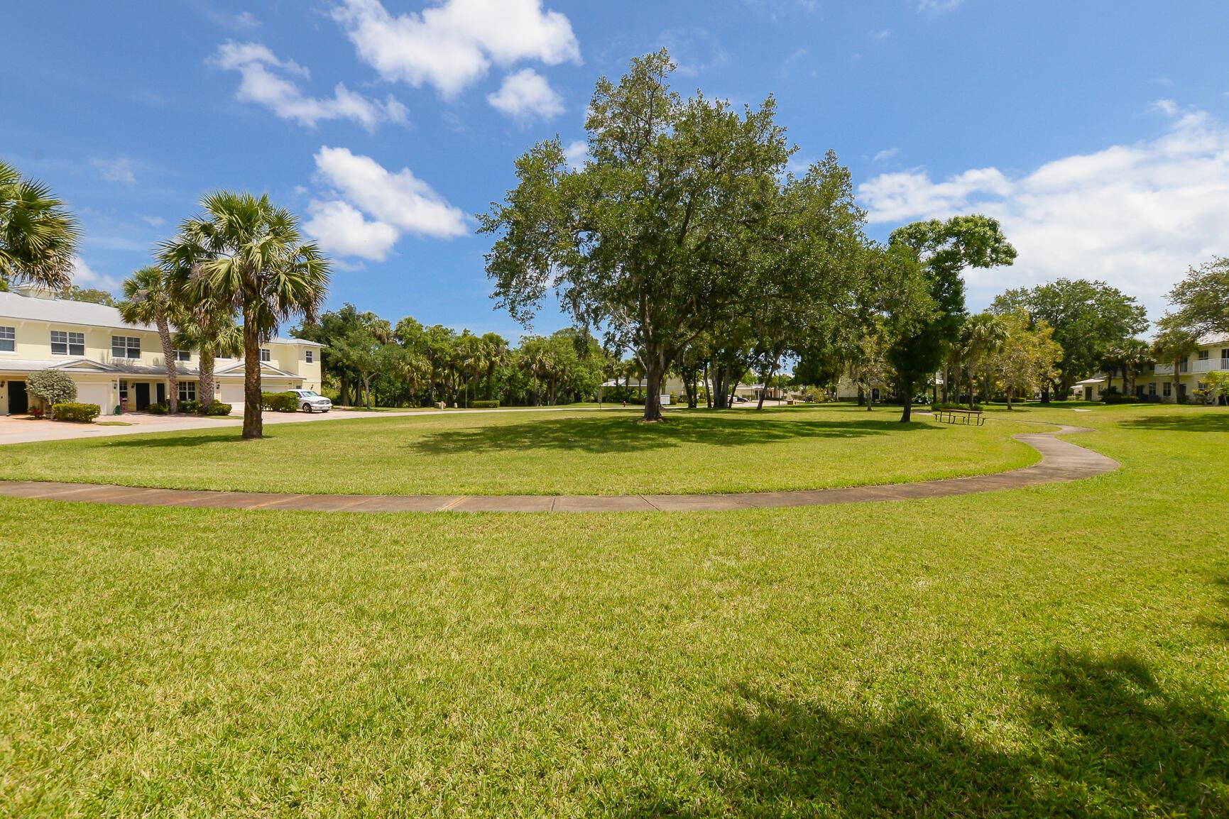 2626 Creekside Drive
