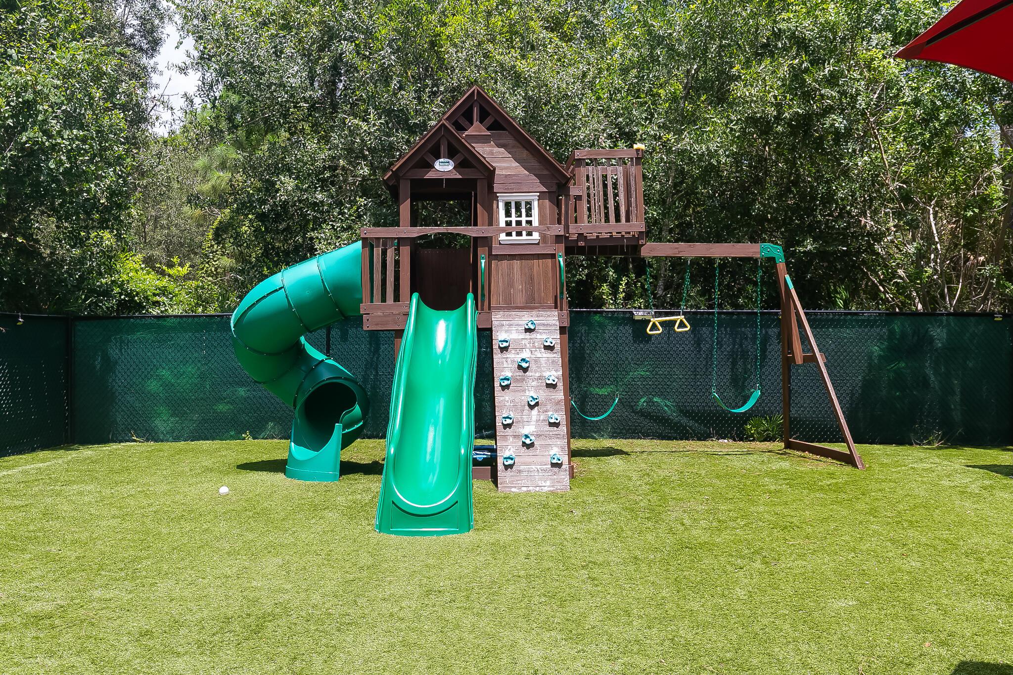 2530 Madewood Drive