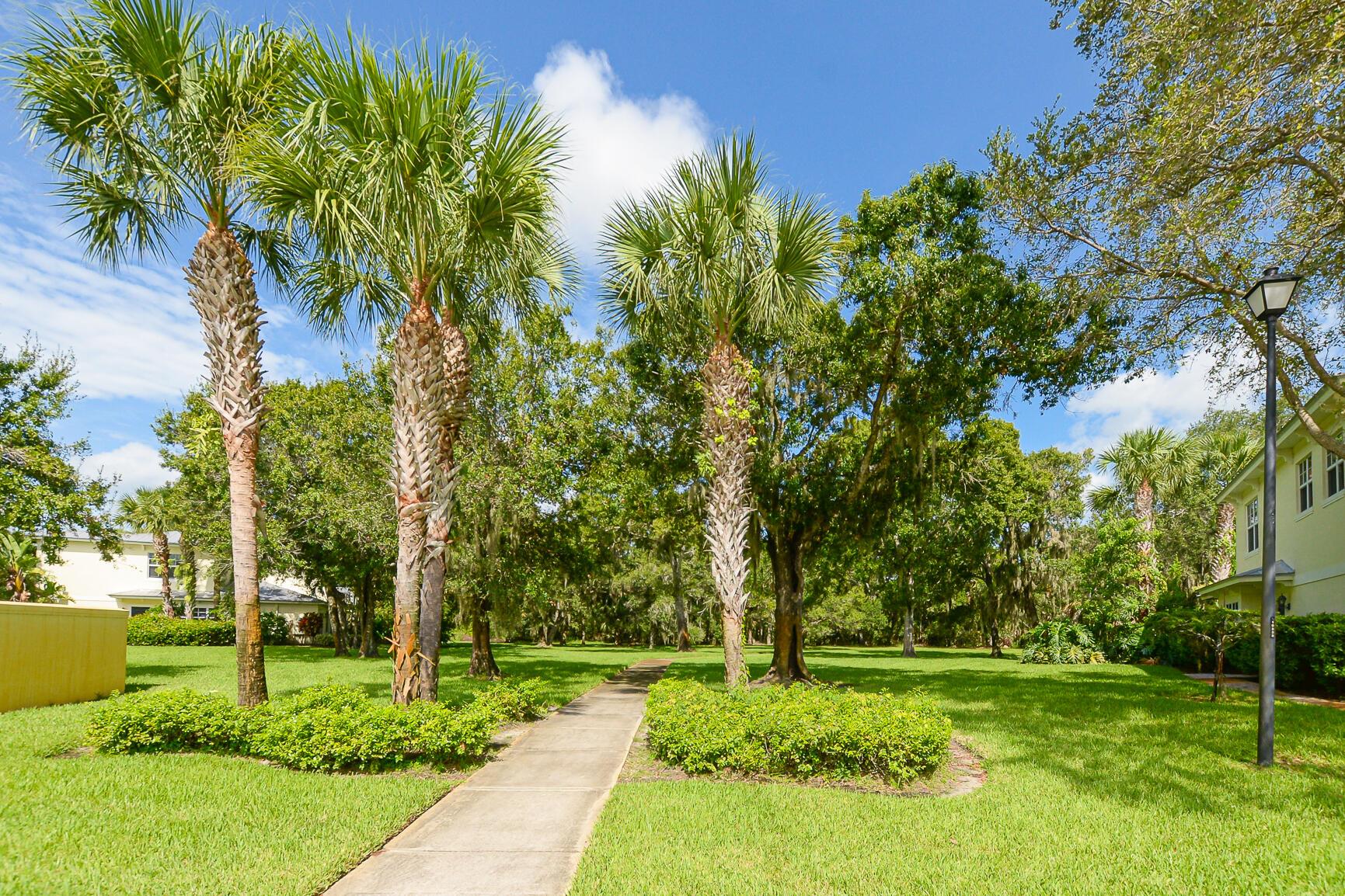 3944 Sabal Way