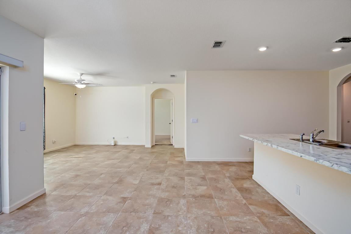 428 SE Fairchild Avenue