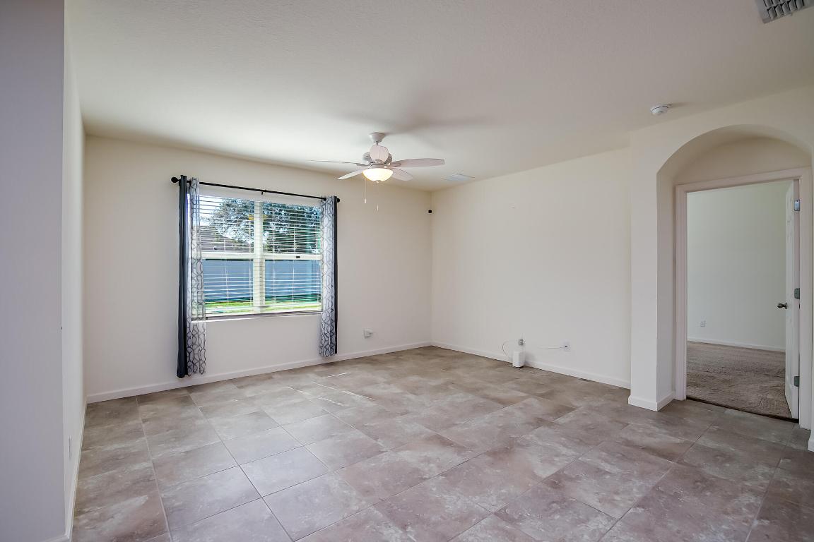 428 SE Fairchild Avenue