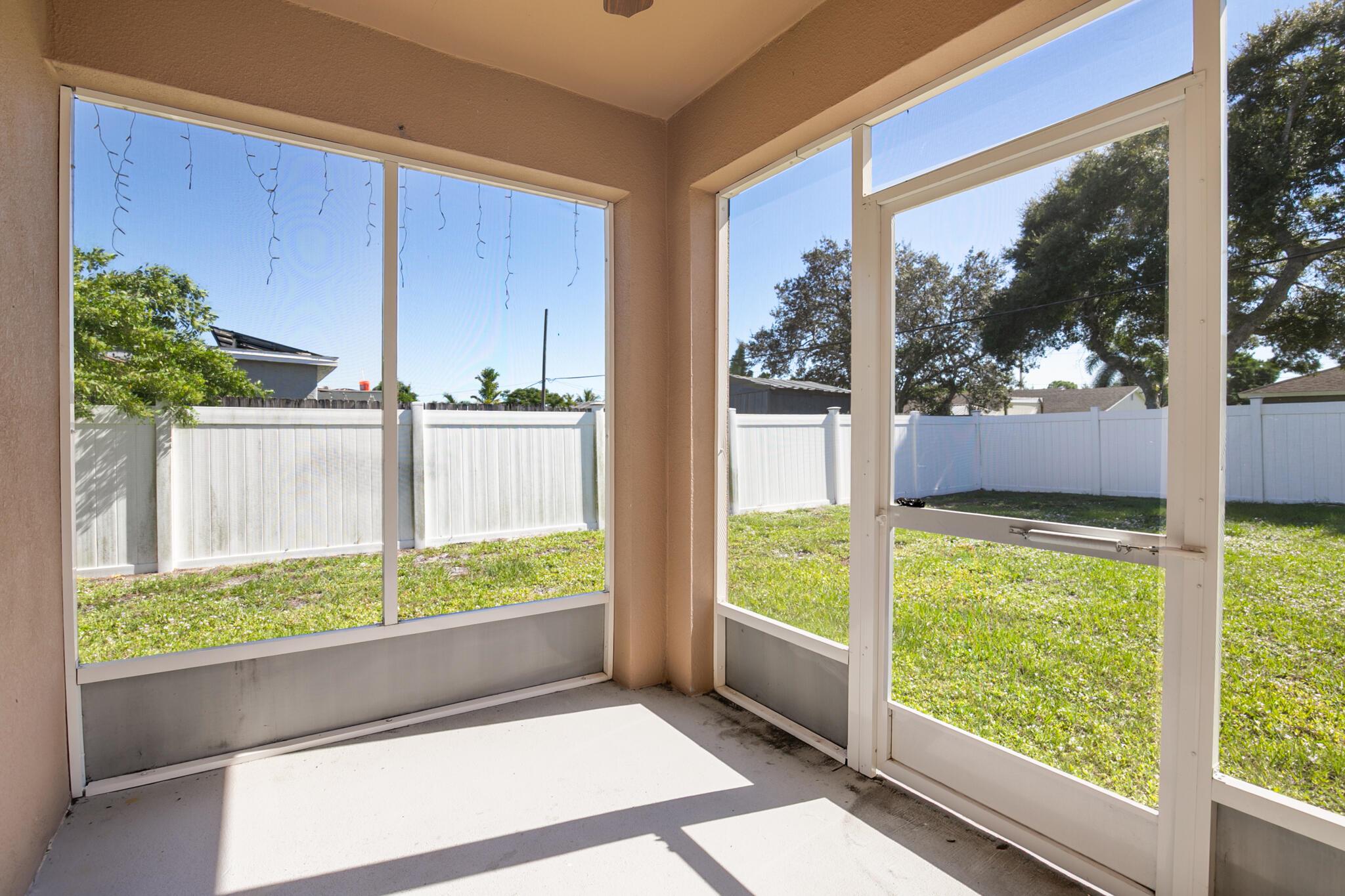 428 SE Fairchild Avenue