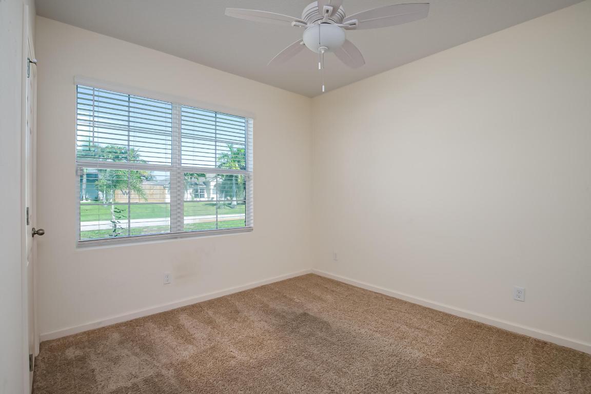 428 SE Fairchild Avenue