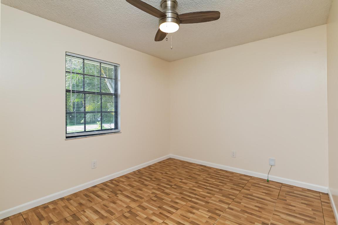 1133 SW Hibiscus Street