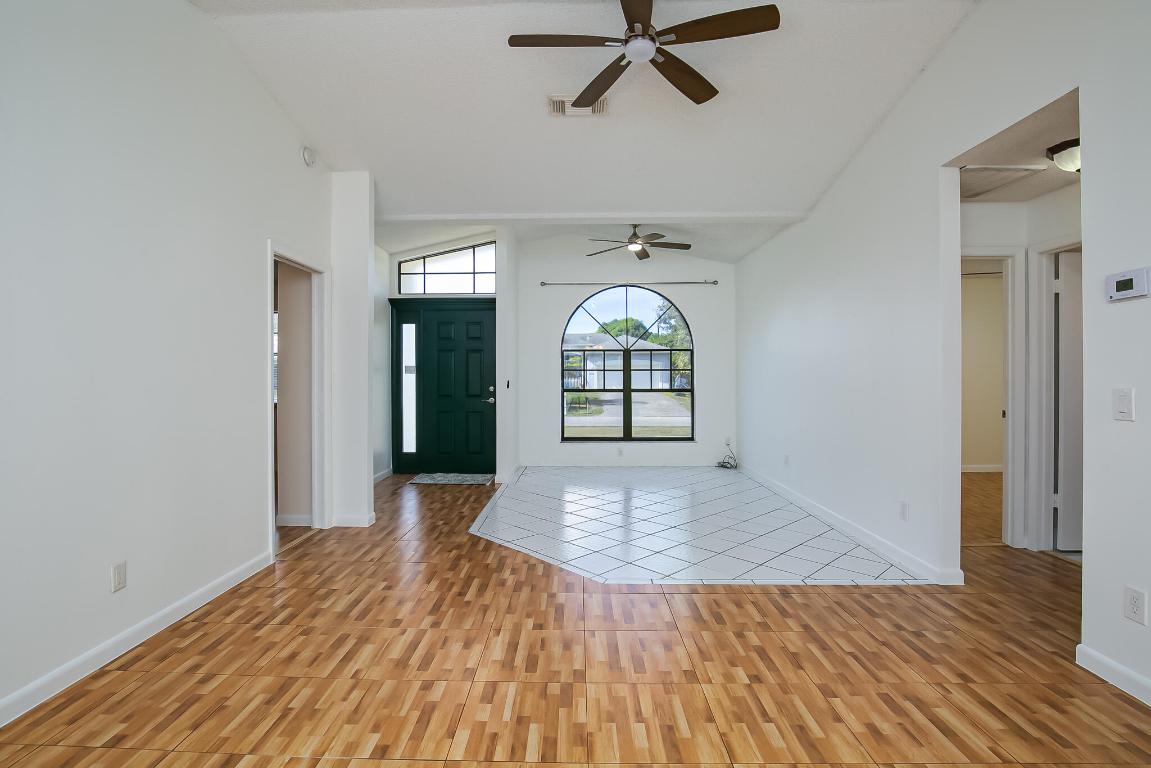 1133 SW Hibiscus Street