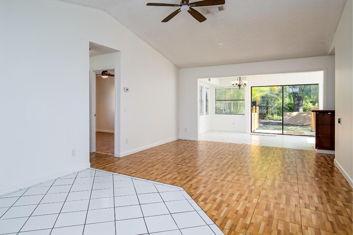 1133 SW Hibiscus Street