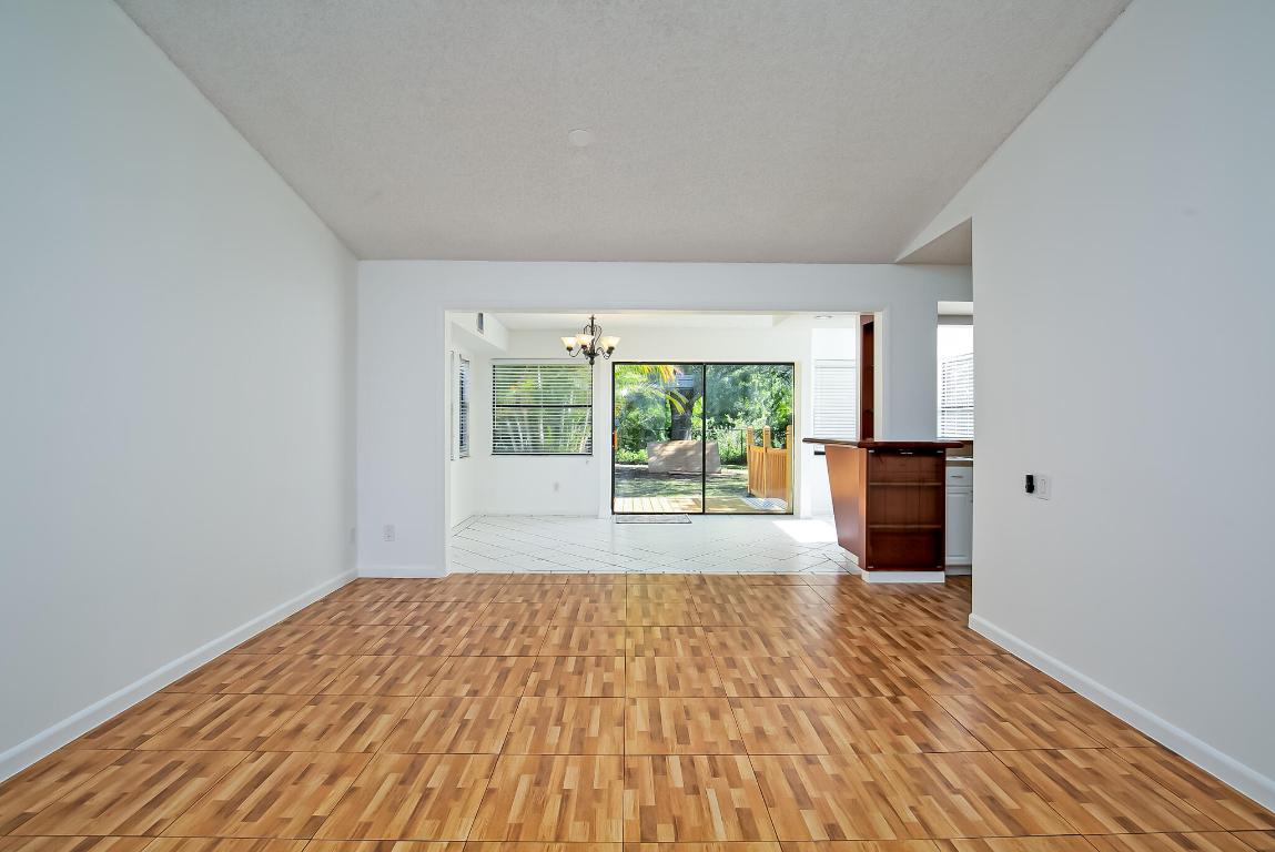 1133 SW Hibiscus Street