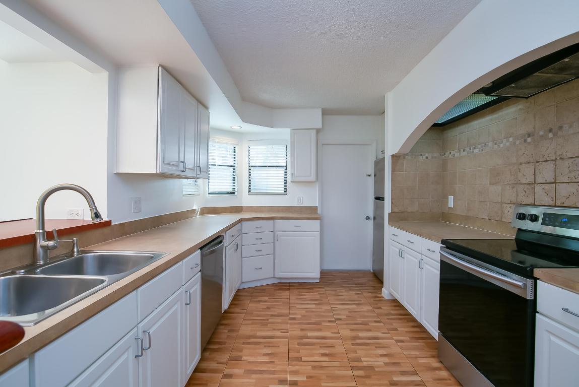 1133 SW Hibiscus Street