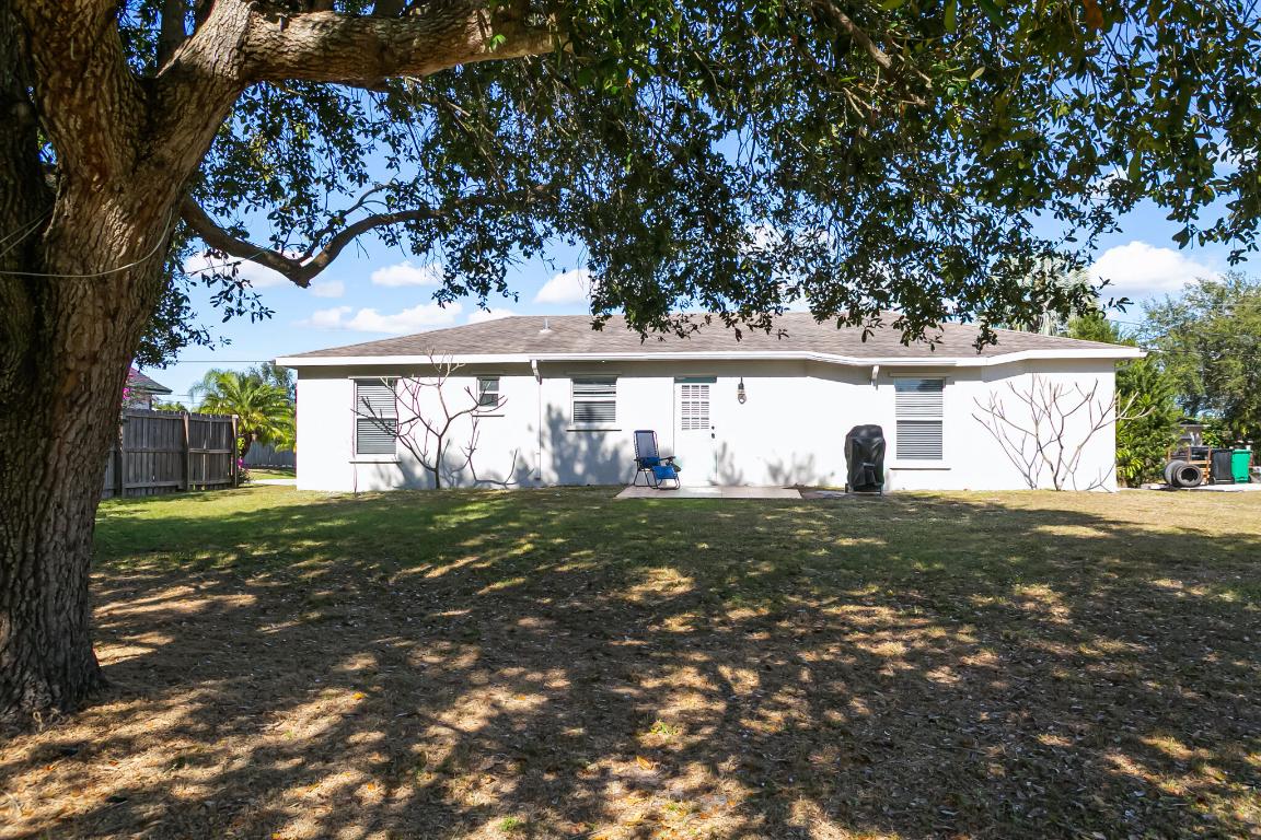 1292 SW Bellevue Avenue, Port St. Lucie
