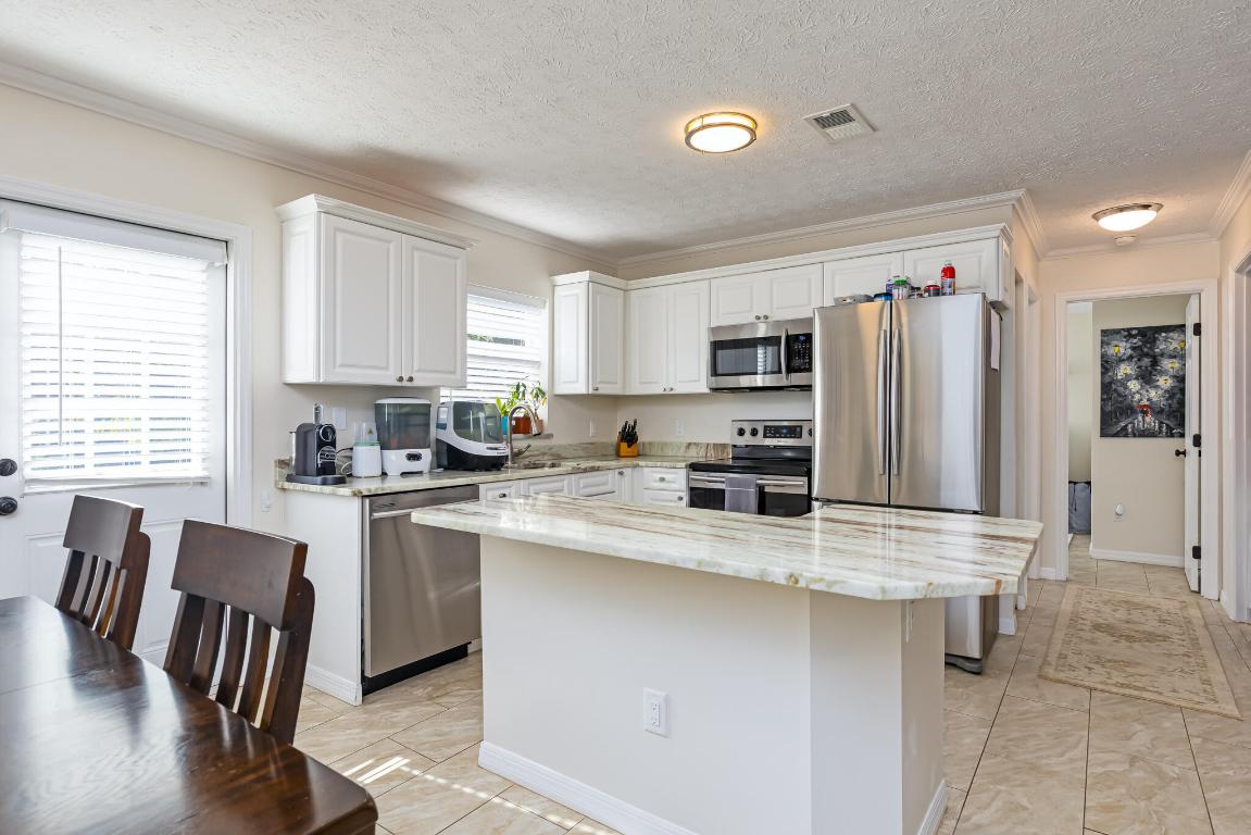 1292 SW Bellevue Avenue, Port St. Lucie