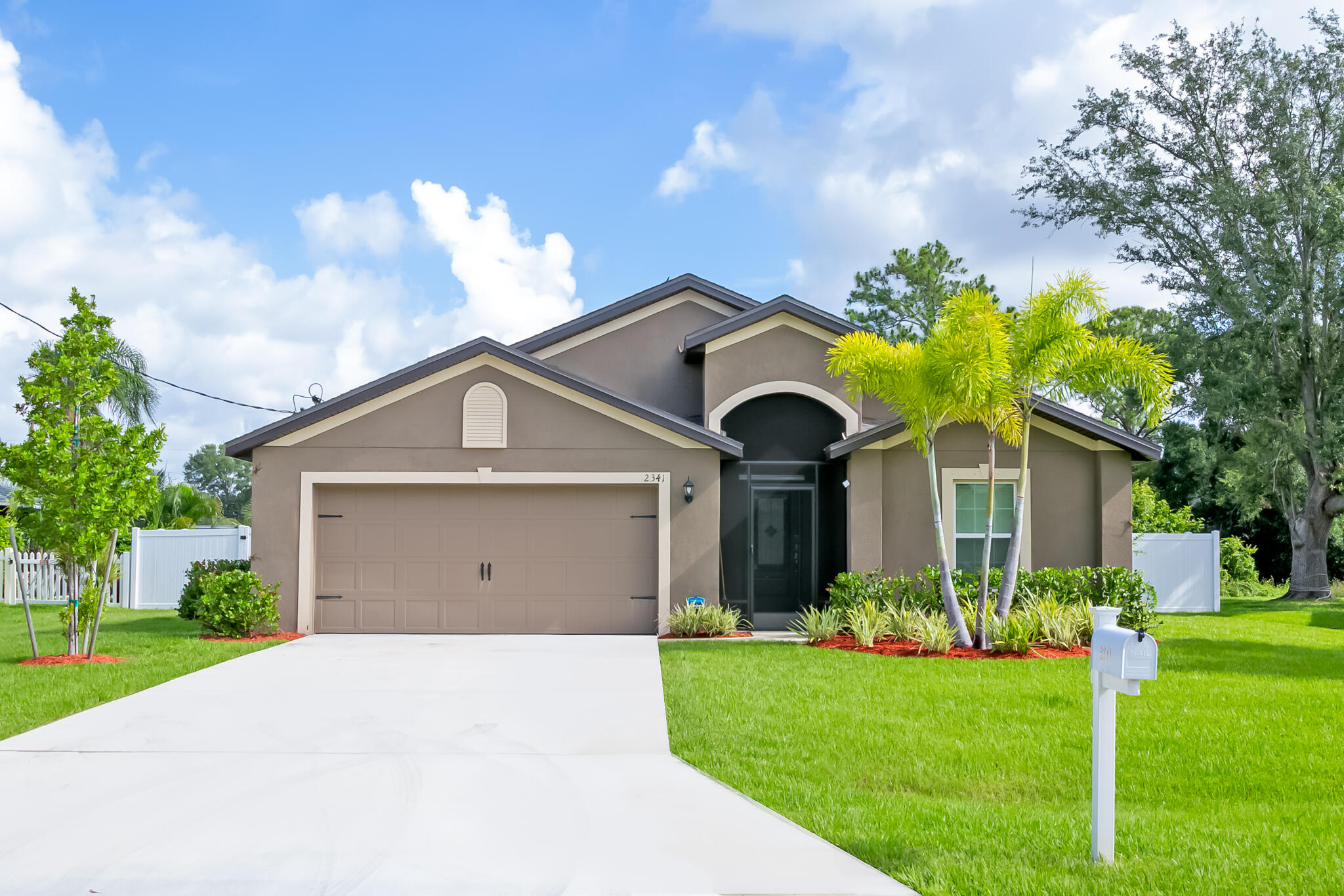 2341 SE Mariola Avenue, Port St. Lucie
