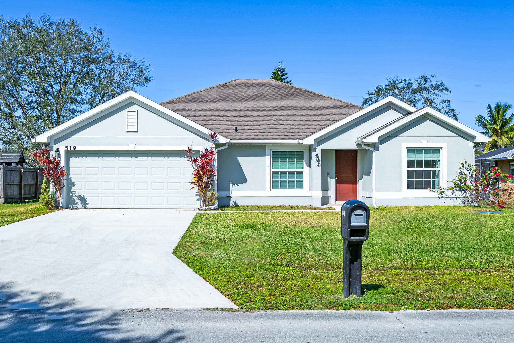 519 SE Sunnybrook Ter Terrace, Port St. Lucie