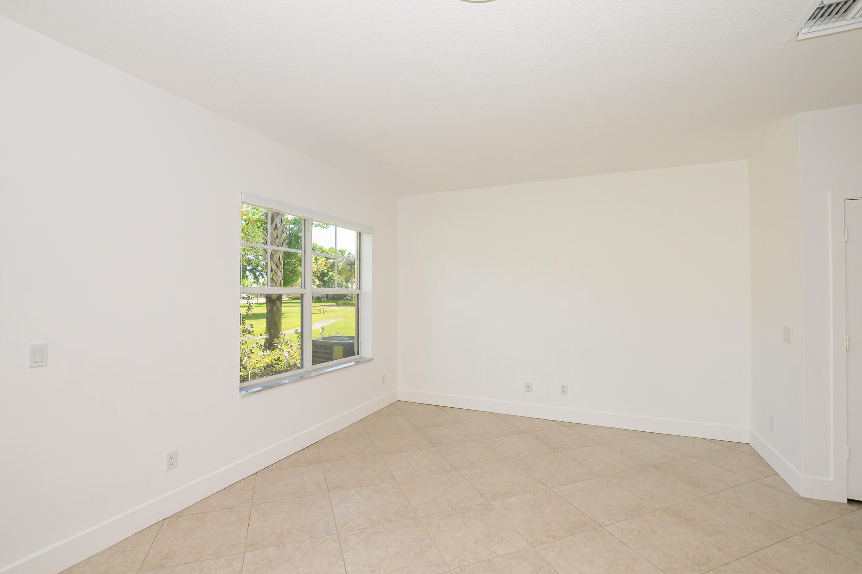 2626 Creekside Drive