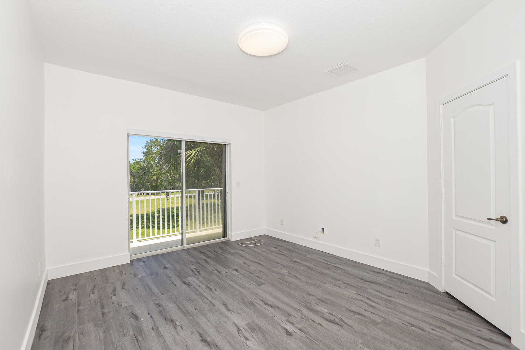 2626 Creekside Drive