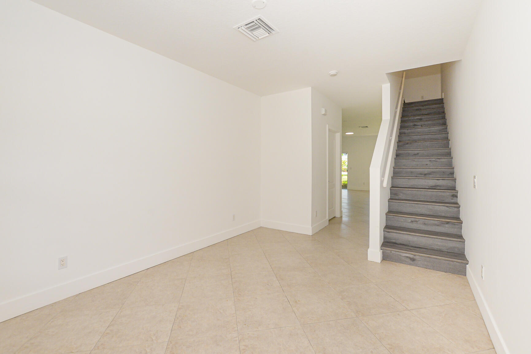 2626 Creekside Drive
