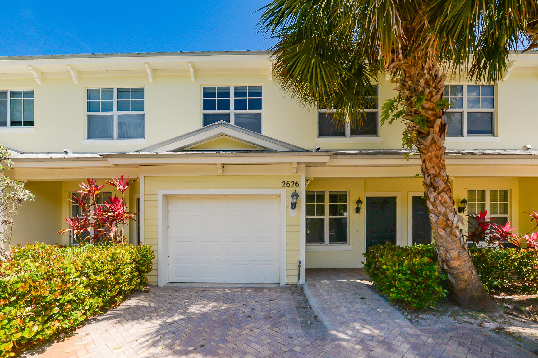 2626 Creekside Drive