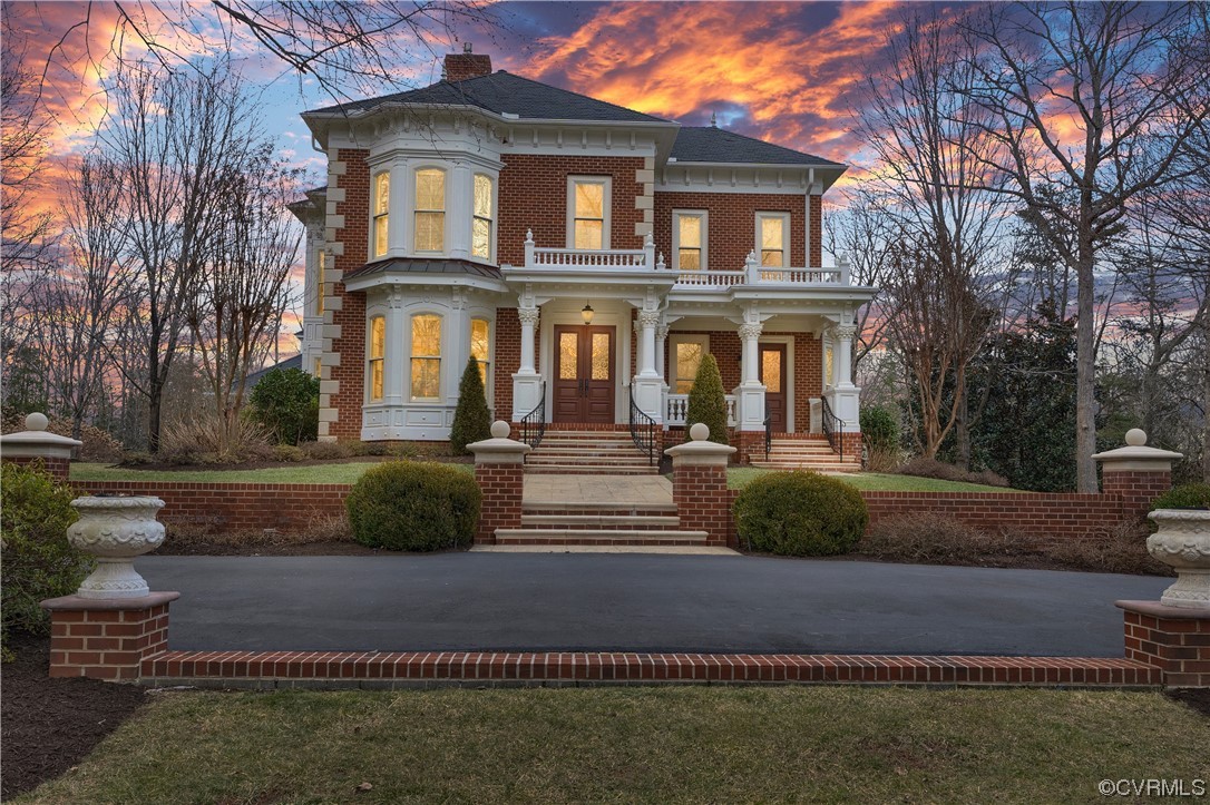 3255 Greywalls Ct