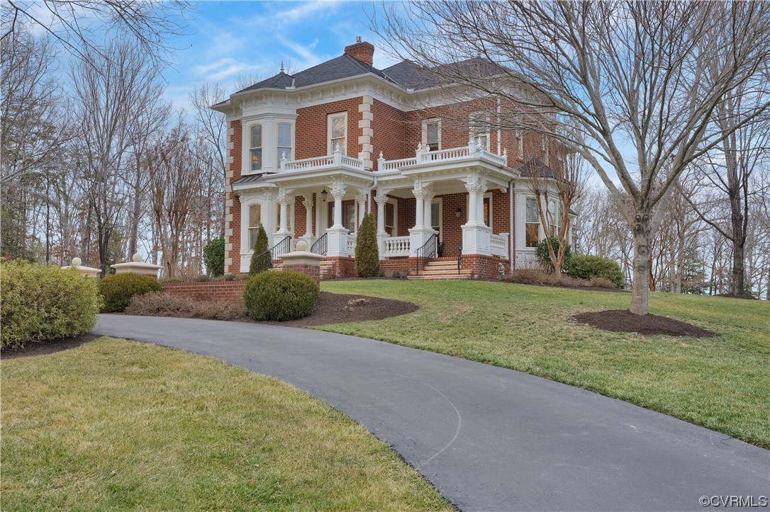 3255 Greywalls Ct