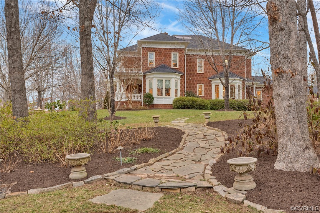 3255 Greywalls Ct