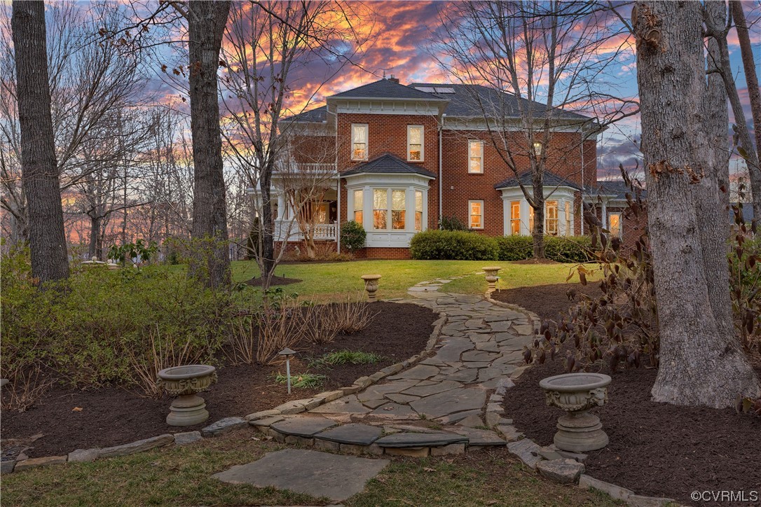 3255 Greywalls Ct