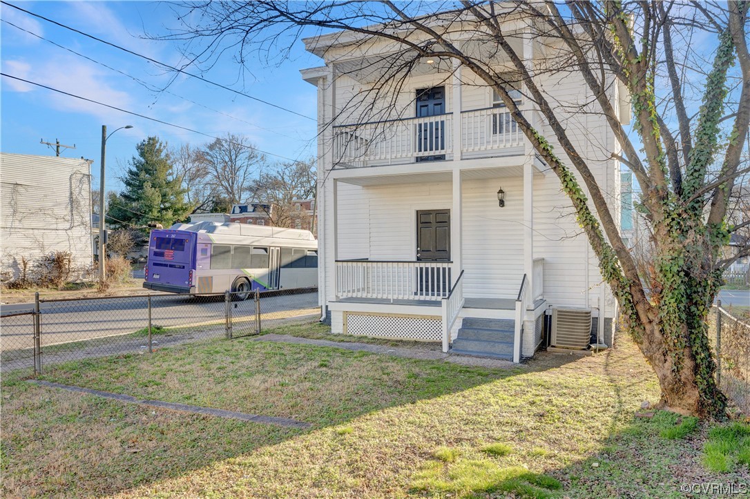 2124 Fairmount Ave