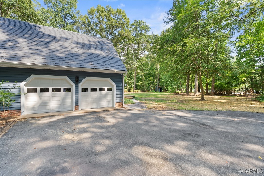 13511 W Salisbury Rd