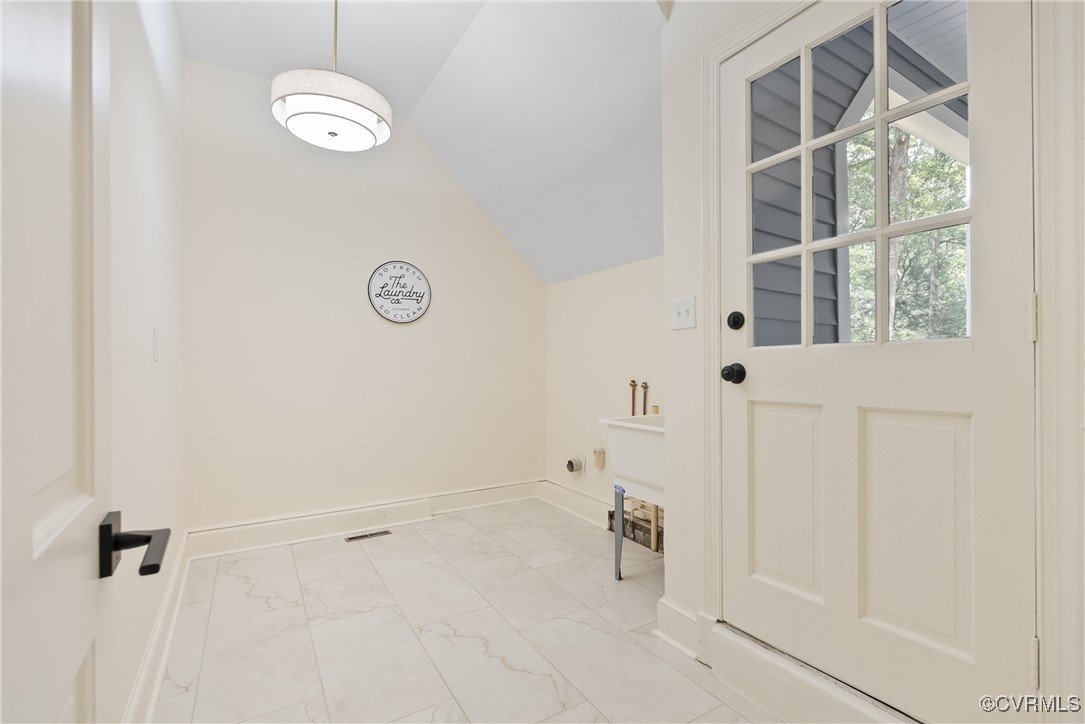 13511 W Salisbury Rd