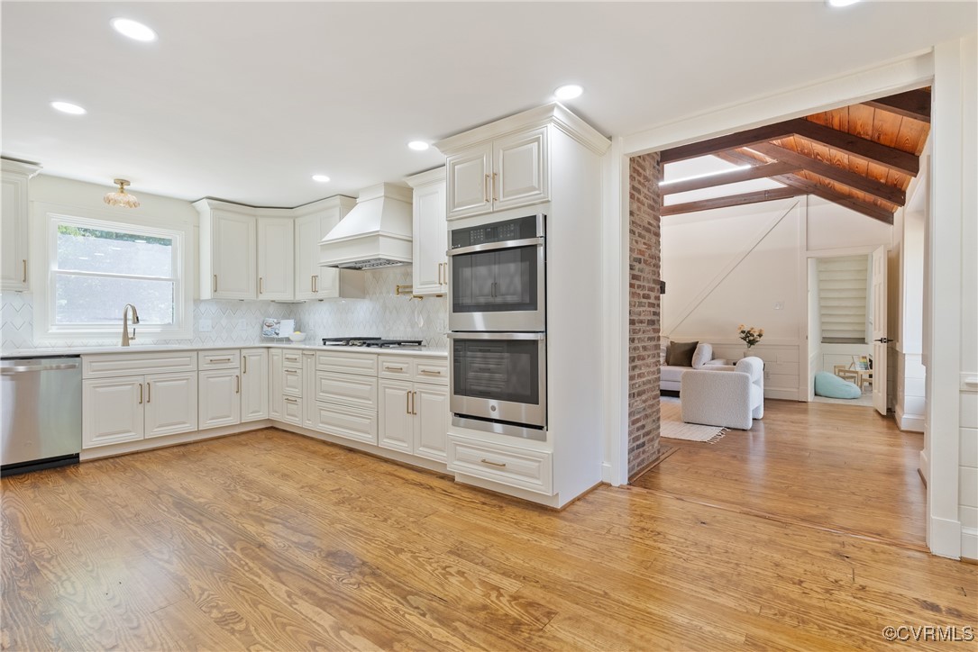 13511 W Salisbury Rd