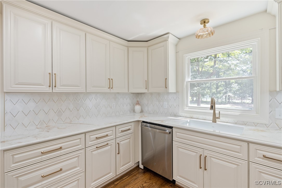 13511 W Salisbury Rd