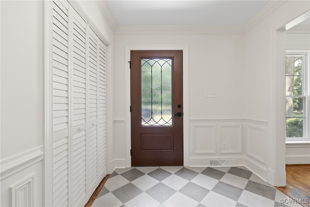 13511 W Salisbury Rd