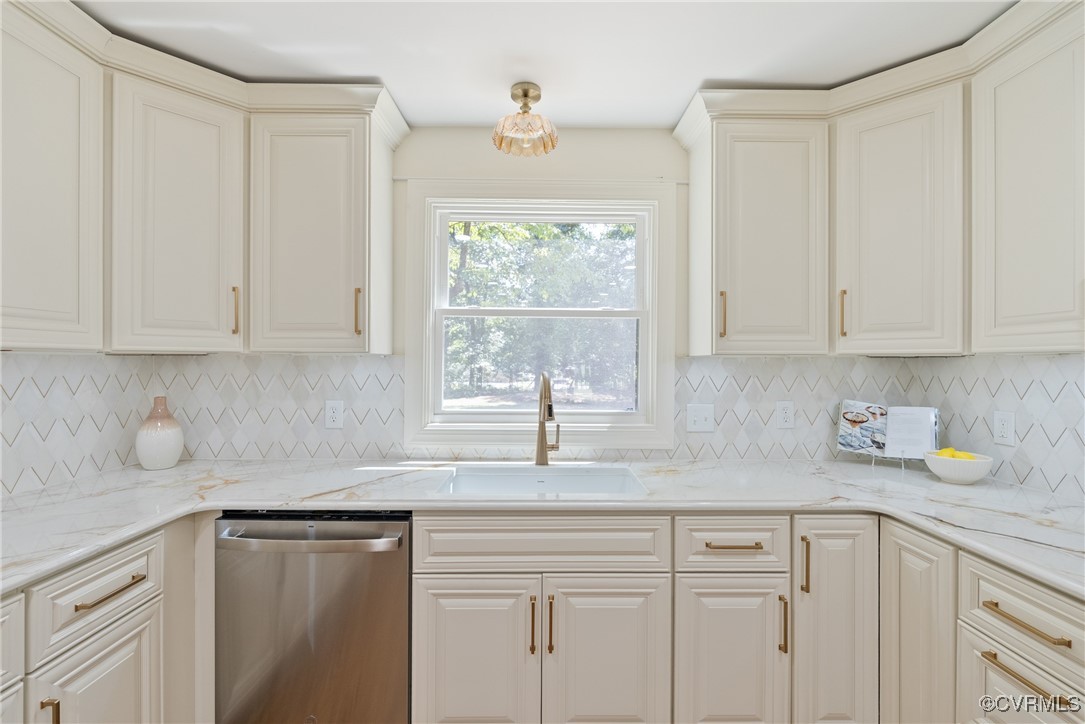 13511 W Salisbury Rd