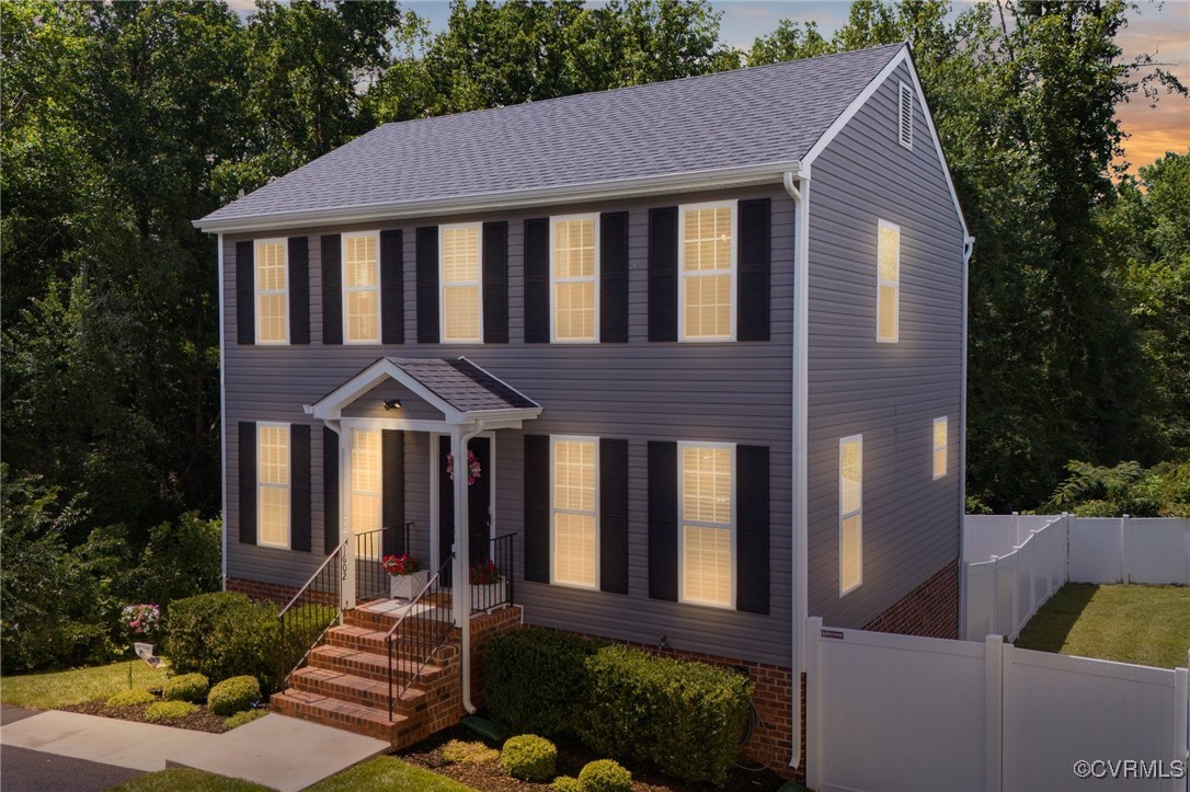 1602 Dillyn Pl