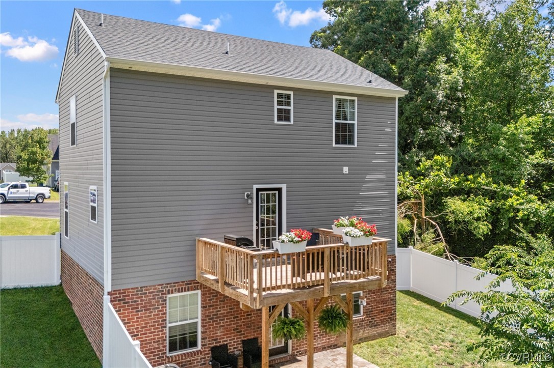 1602 Dillyn Pl