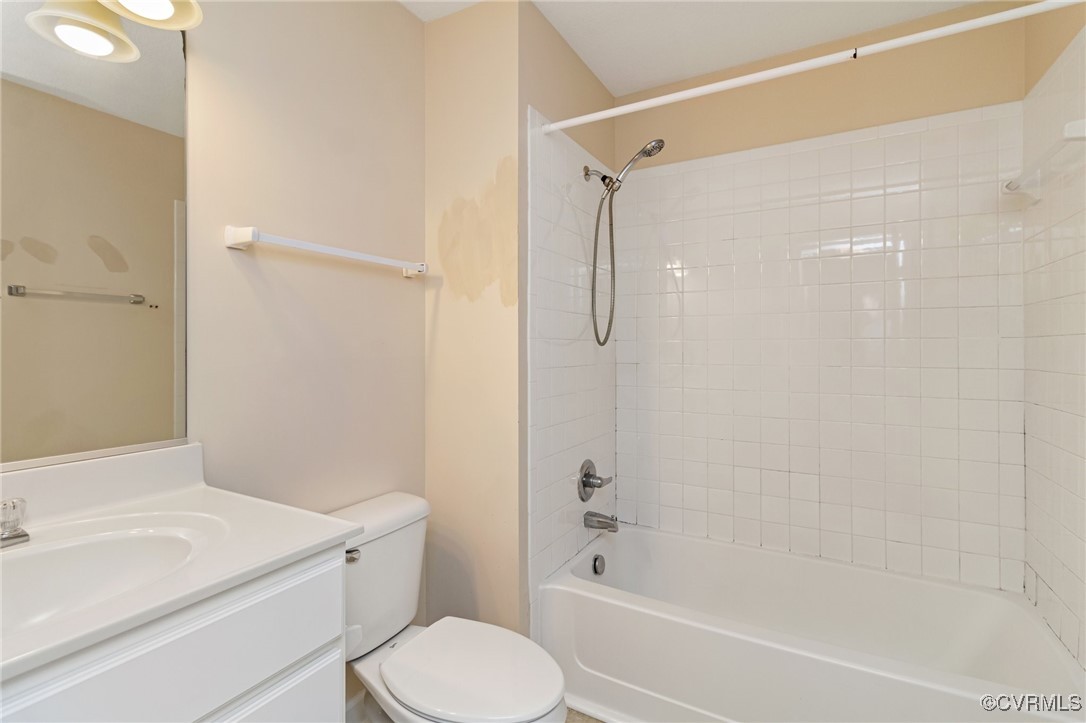 5529 Frog Pond Ln