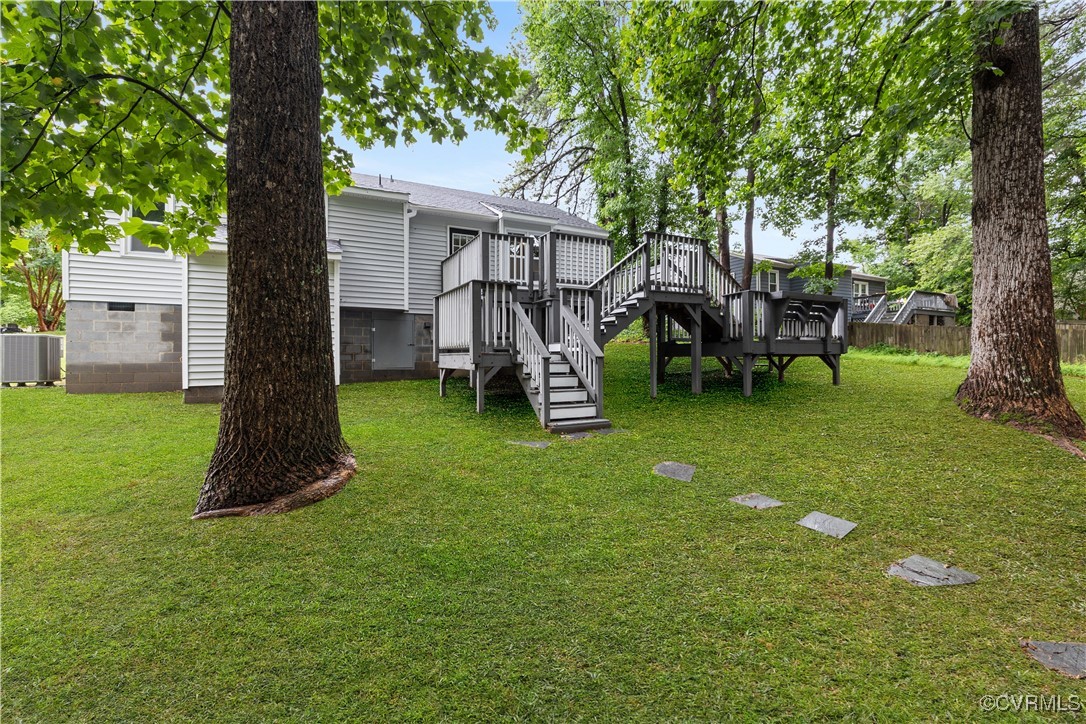 4803 White Manor Ct