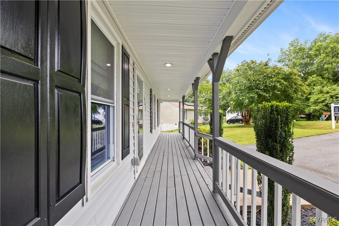 4803 White Manor Ct