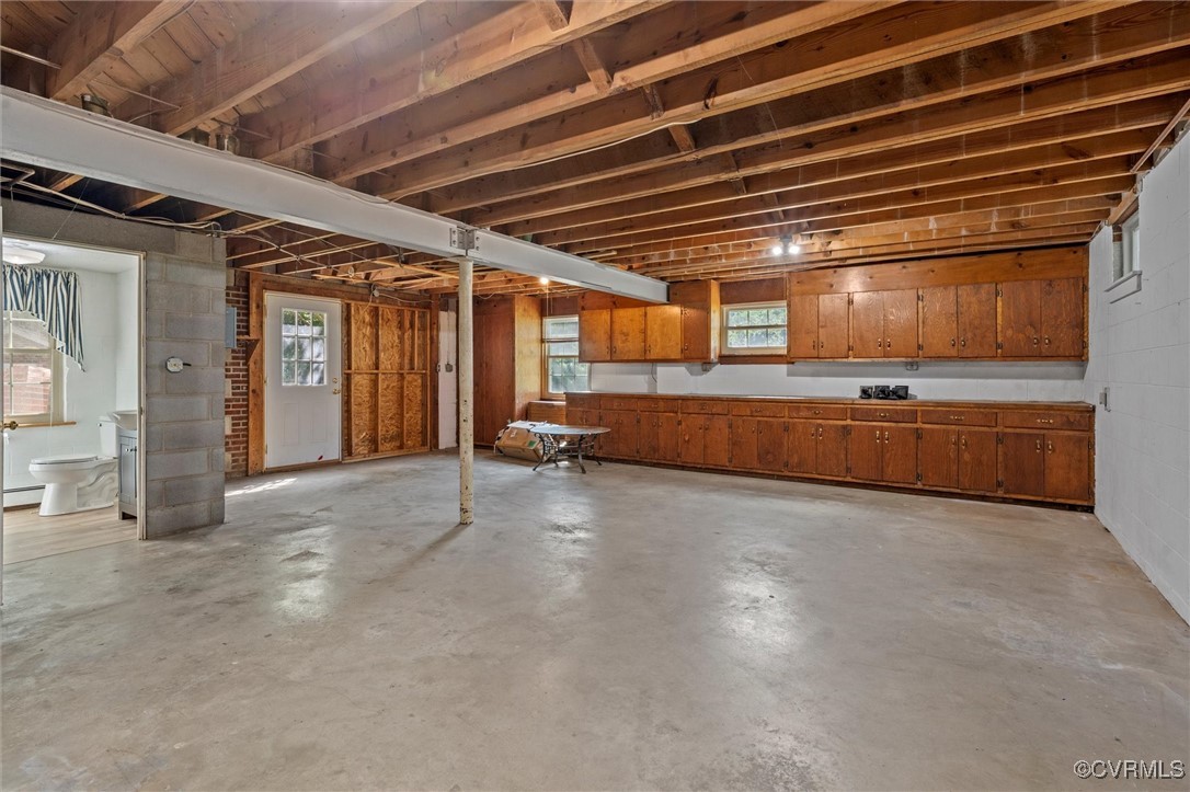 2001 Hicks Rd