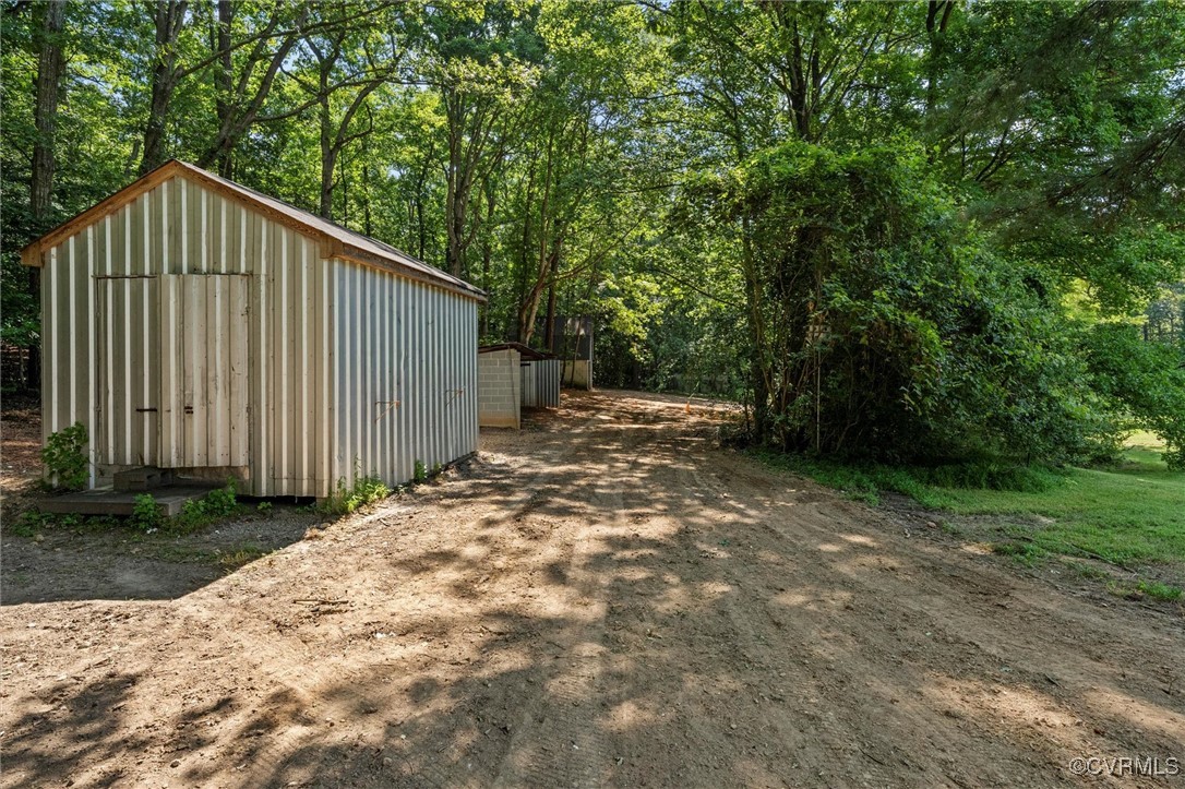 2001 Hicks Rd