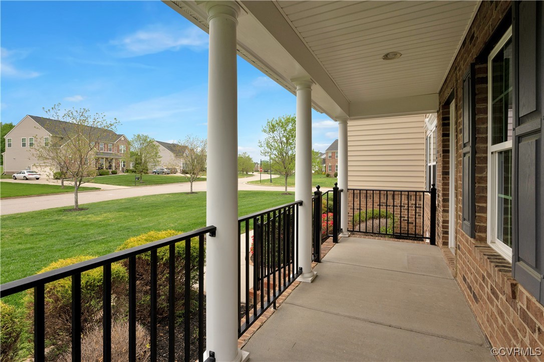 1924 White Mountain Dr