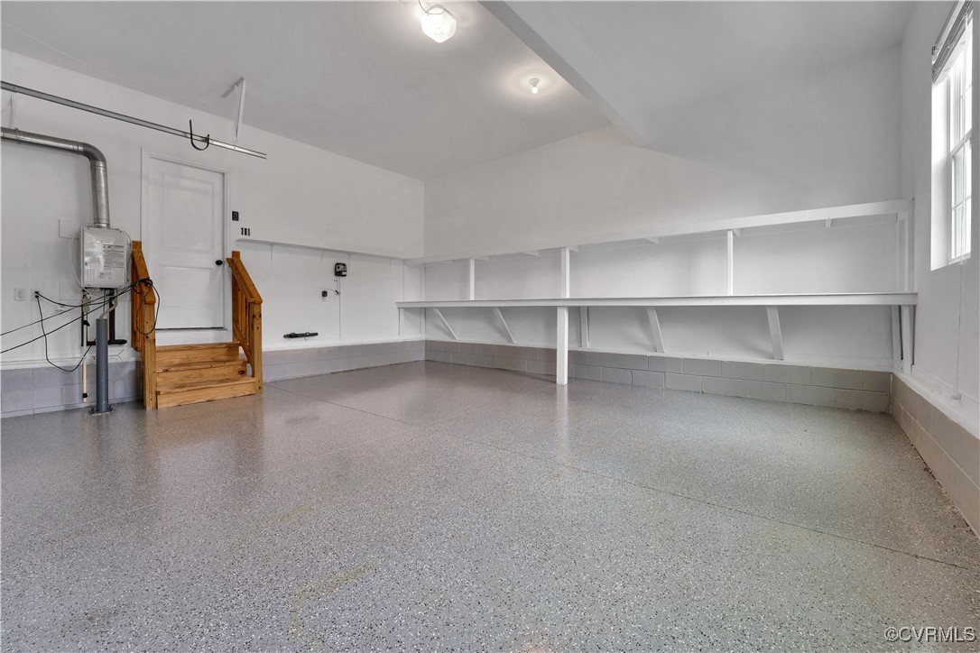 1924 White Mountain Dr