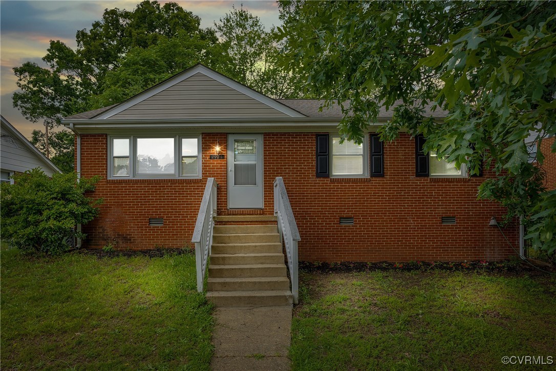 2924 Glenan Dr