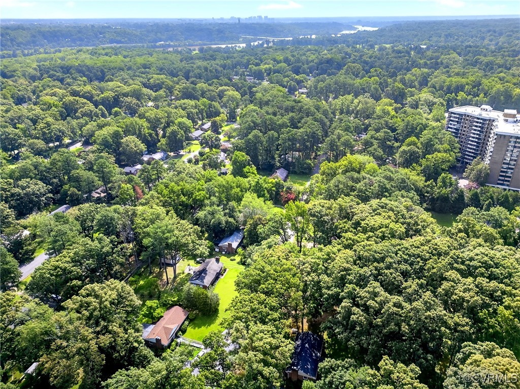 6925 Montauk Dr