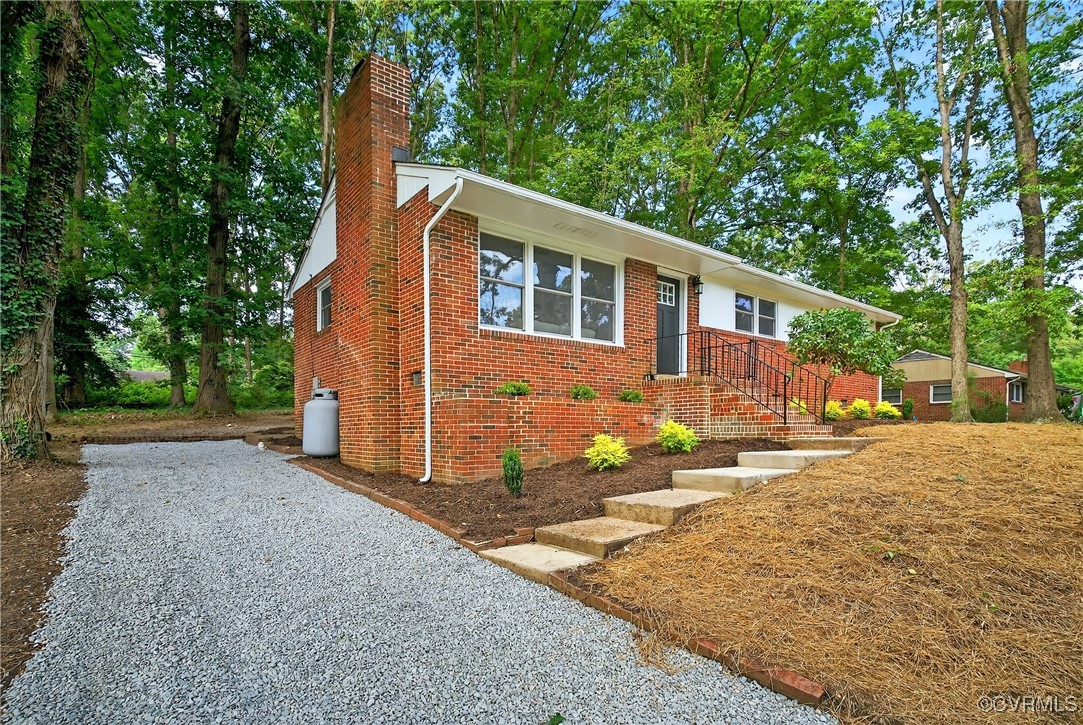 6925 Montauk Dr