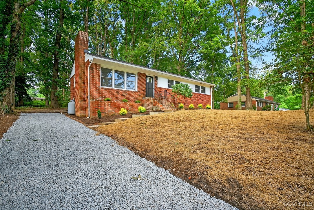 6925 Montauk Dr