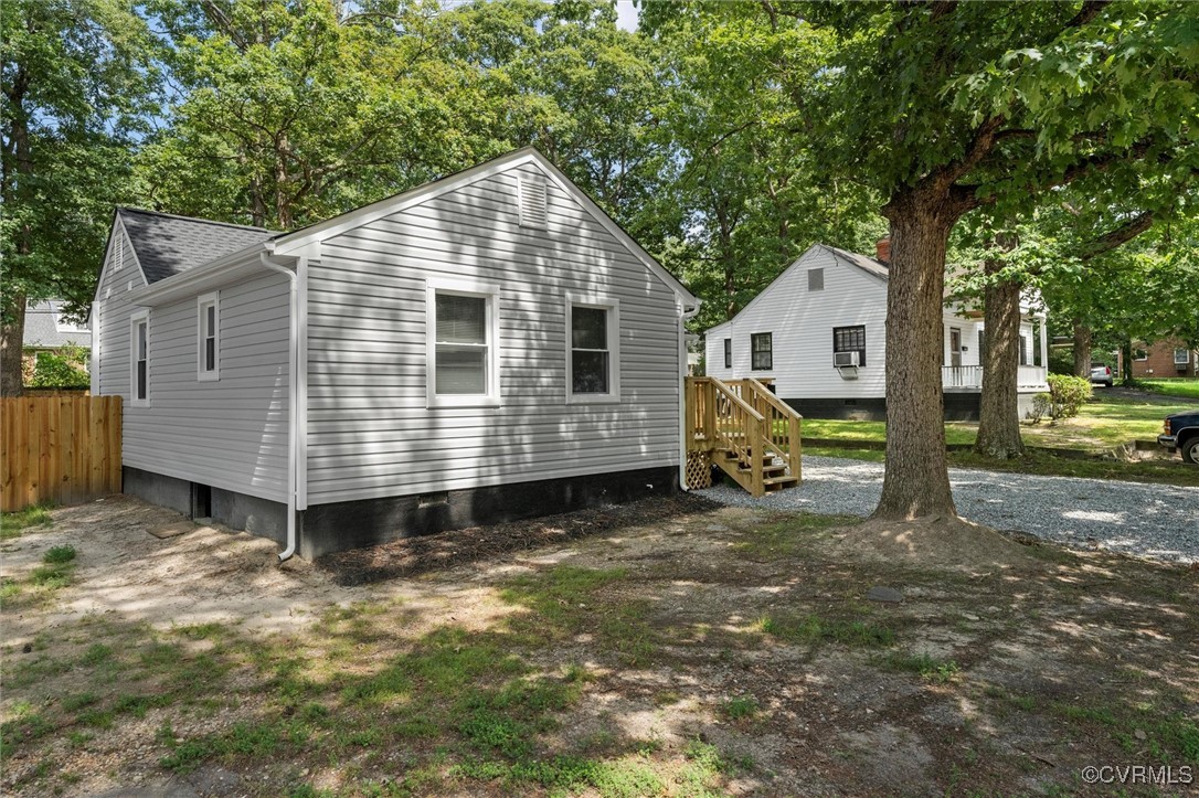 833 Welton Ave