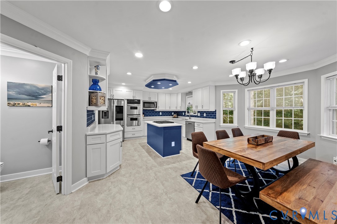 12312 Goldengate Pl